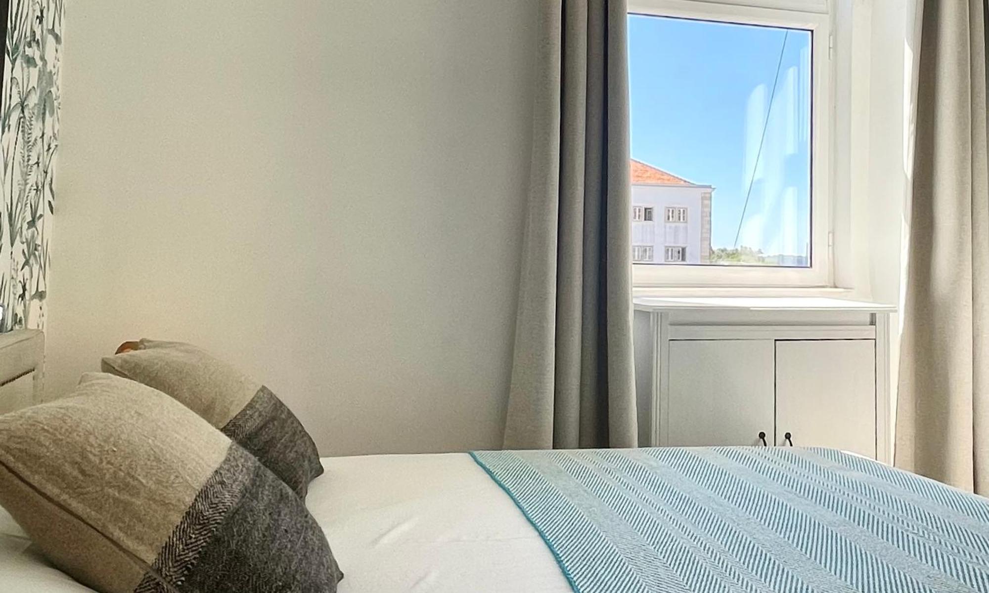 Hidden Gem Rustic Modern 2 Bedroom Flat Lissabon