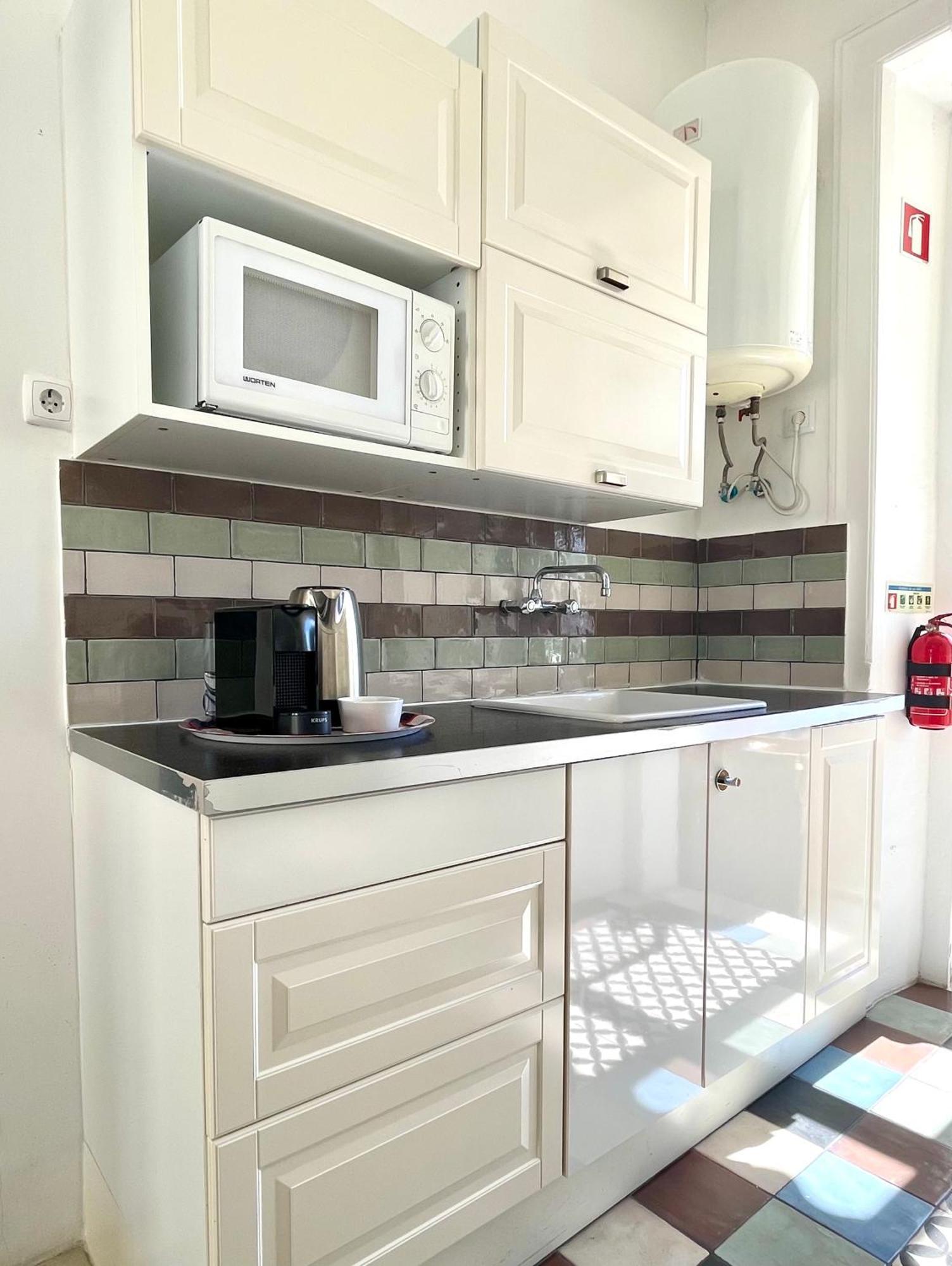 Hidden Gem Rustic Modern 2 Bedroom Flat Apartment *