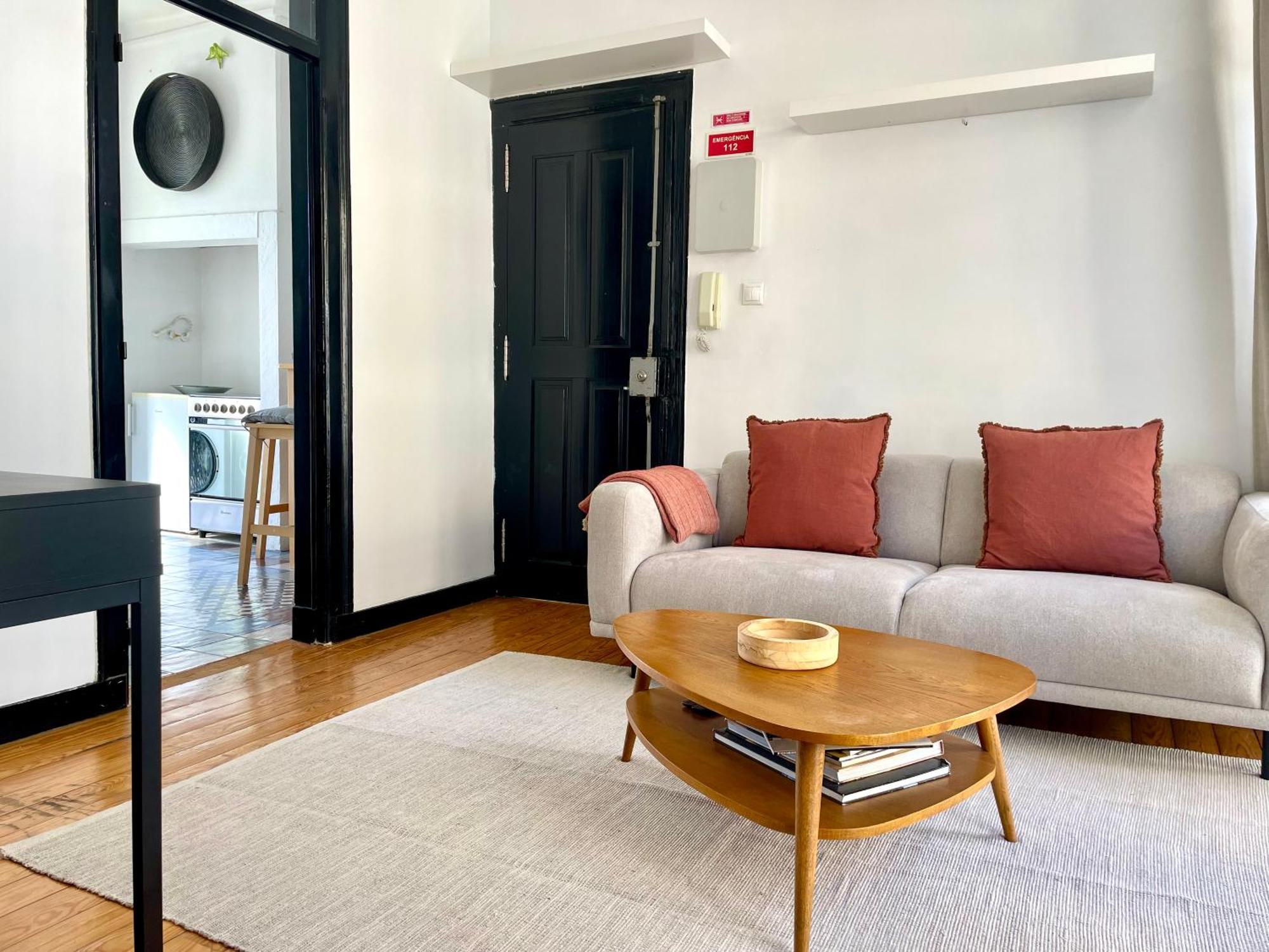 Hidden Gem Rustic Modern 2 Bedroom Flat Appartement *